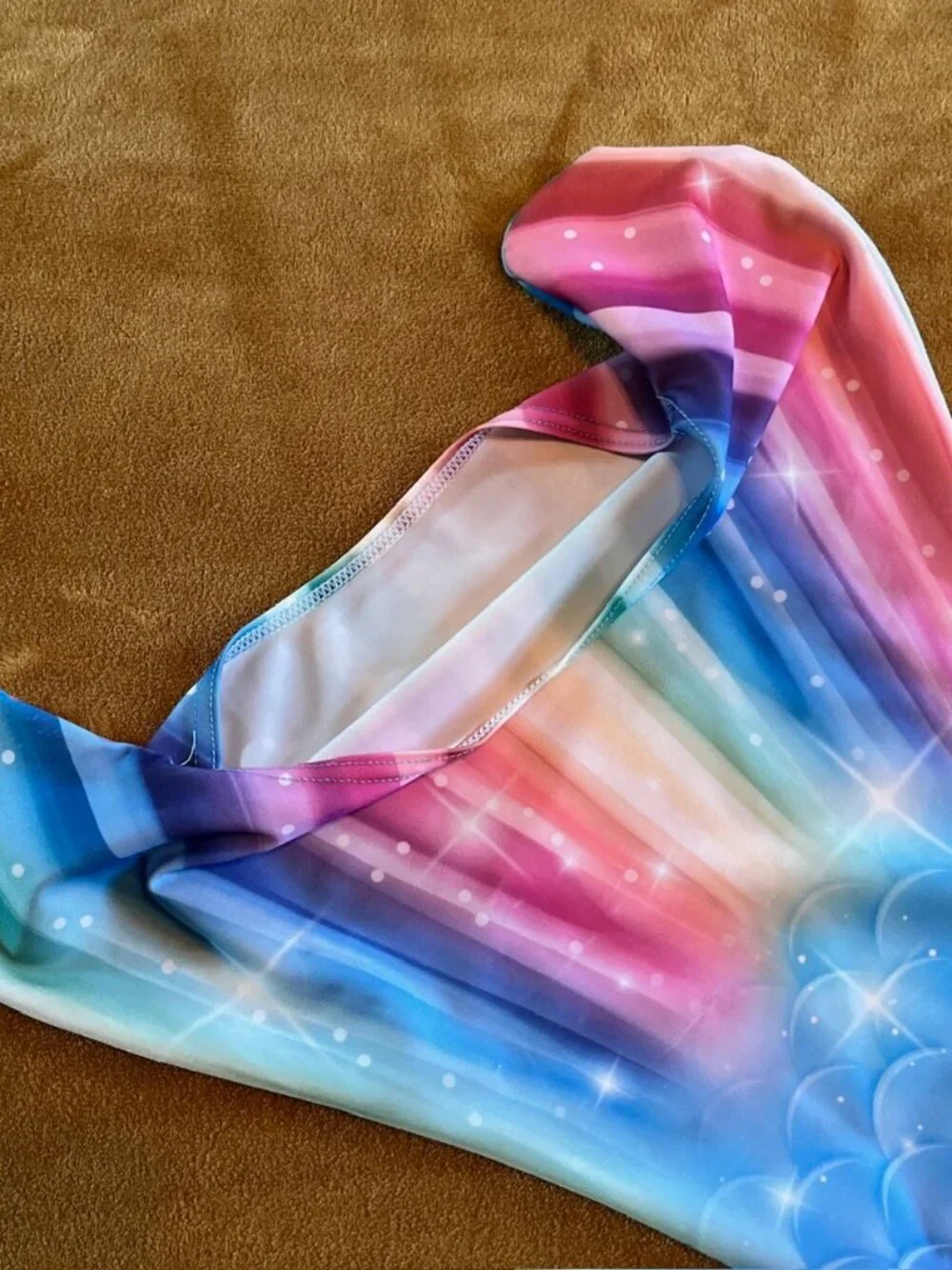 She Pretty Girls Mermaid Tail size 5-6 Colorful Lightweight Beach Pool Vacation